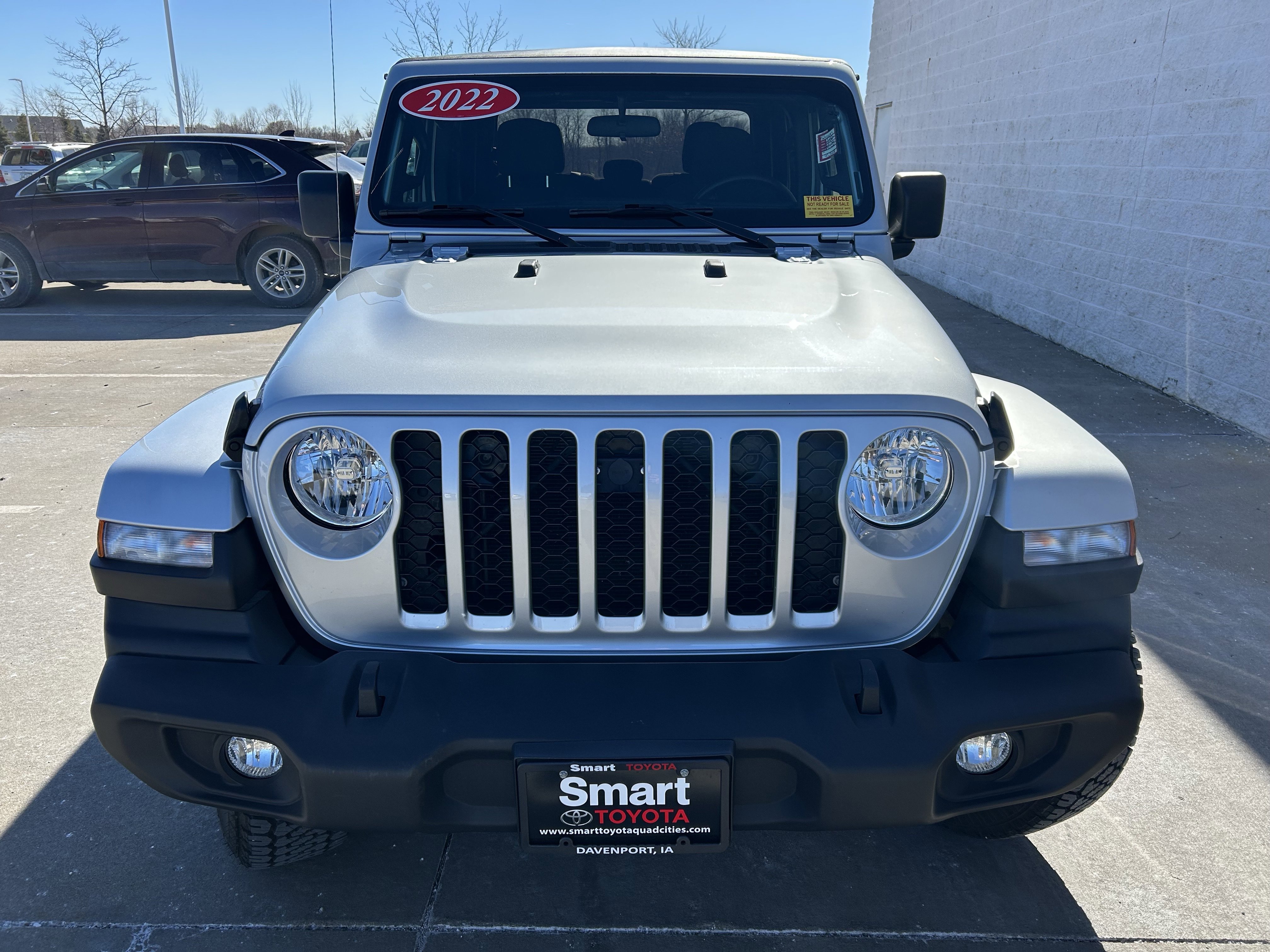 Used 2022 Jeep Gladiator Sport image 2
