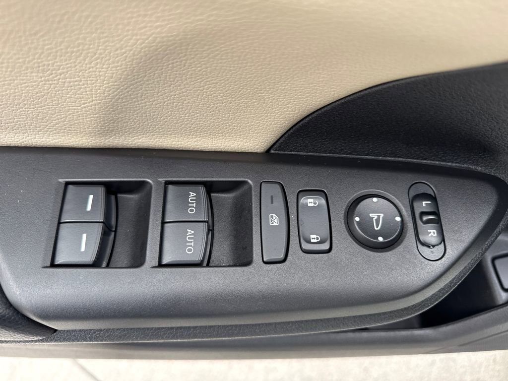 Used 2019 Honda Civic EX-L image 15