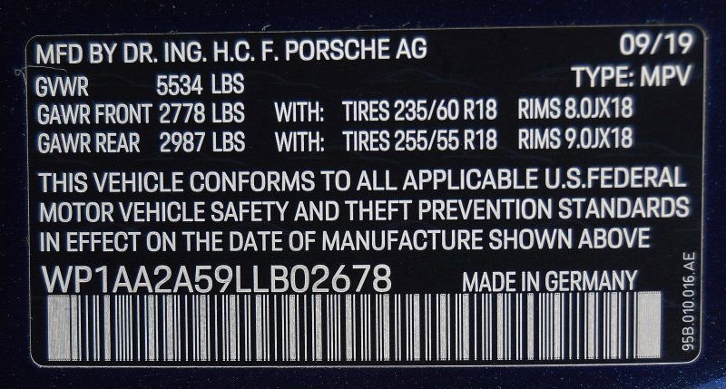 Used 2020 Porsche Macan image 38