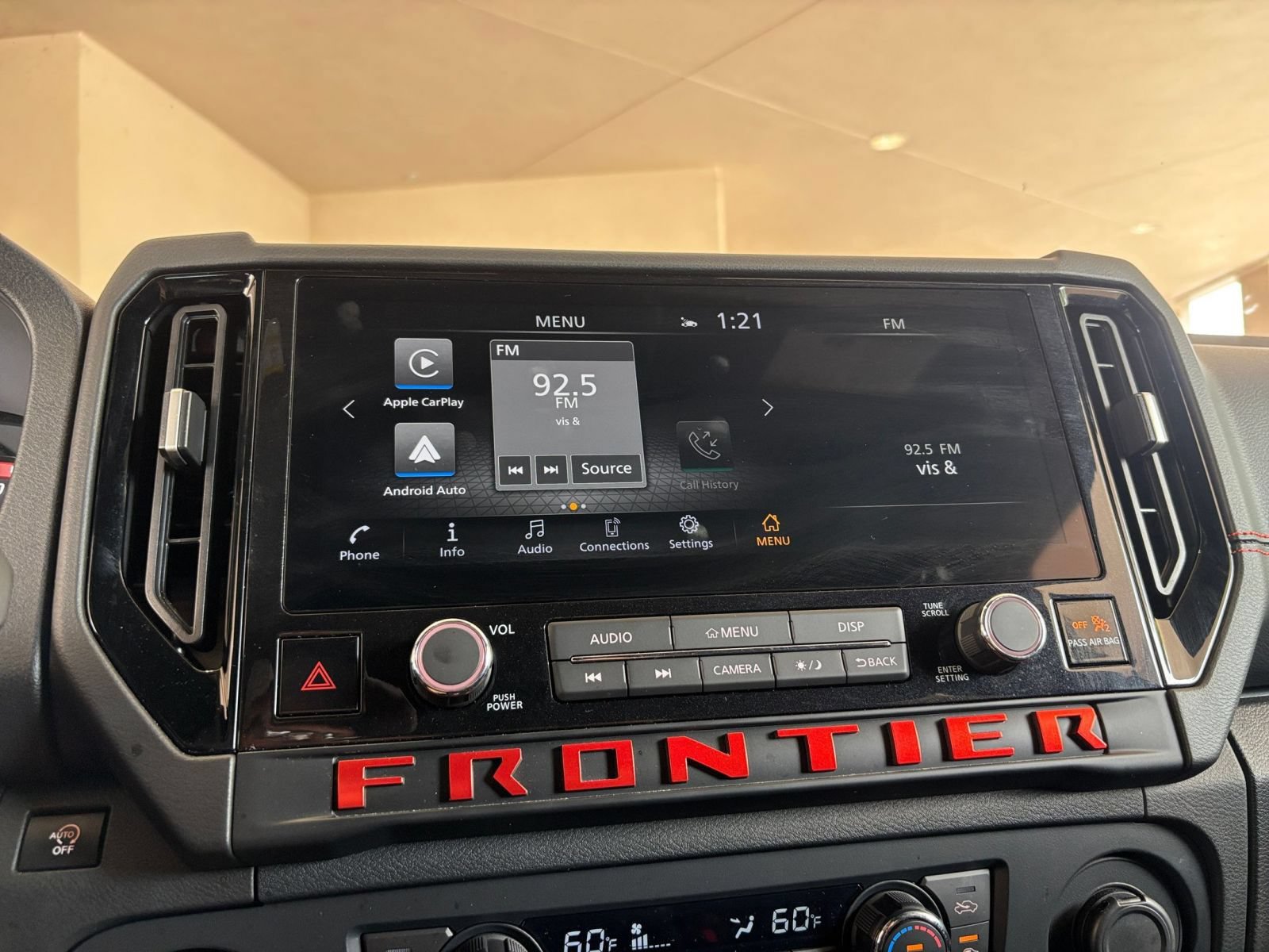 Used 2026 Nissan Frontier PRO-4X AWD/4WD image 19