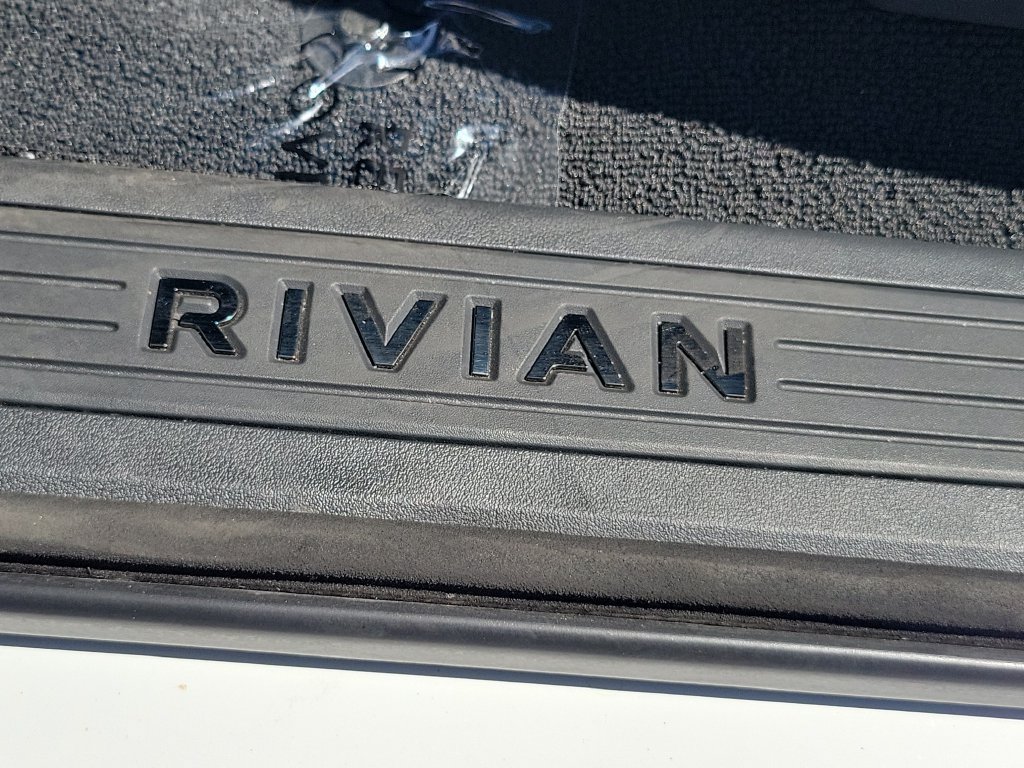 Used 2024 Rivian R1T Adventure Dual AWD/4WD image 15