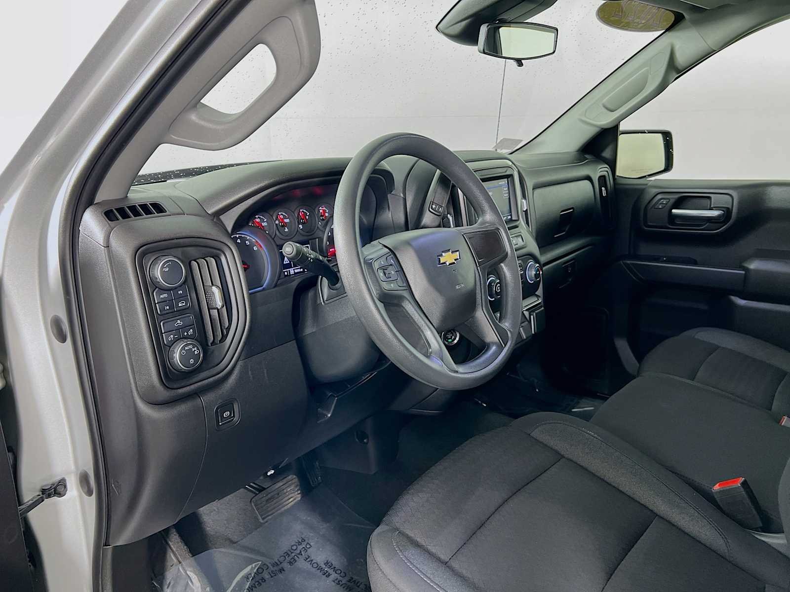 Used 2022 Chevrolet Silverado 1500 Custom AWD/4WD image 9