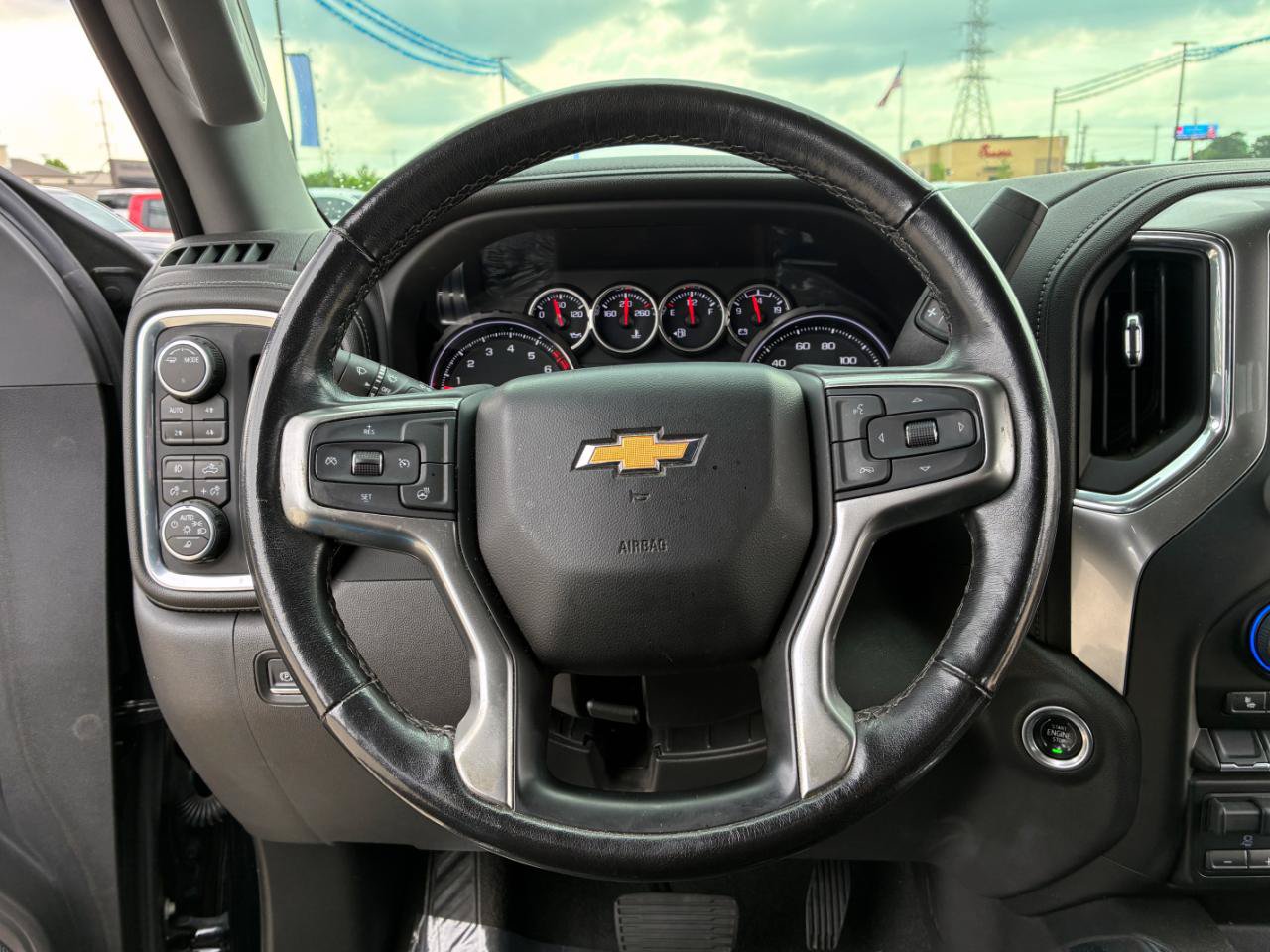 Used 2022 Chevrolet Silverado 1500 LTZ w/ Z71 Off-Road Package AWD/4WD image 16