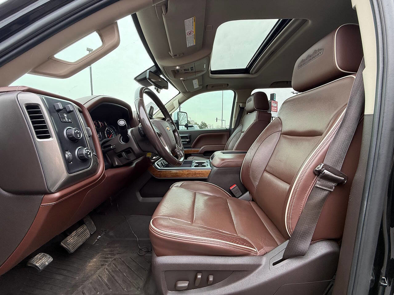 Used 2019 Chevrolet Silverado 2500 High Country w/ Duramax Plus Package image 19