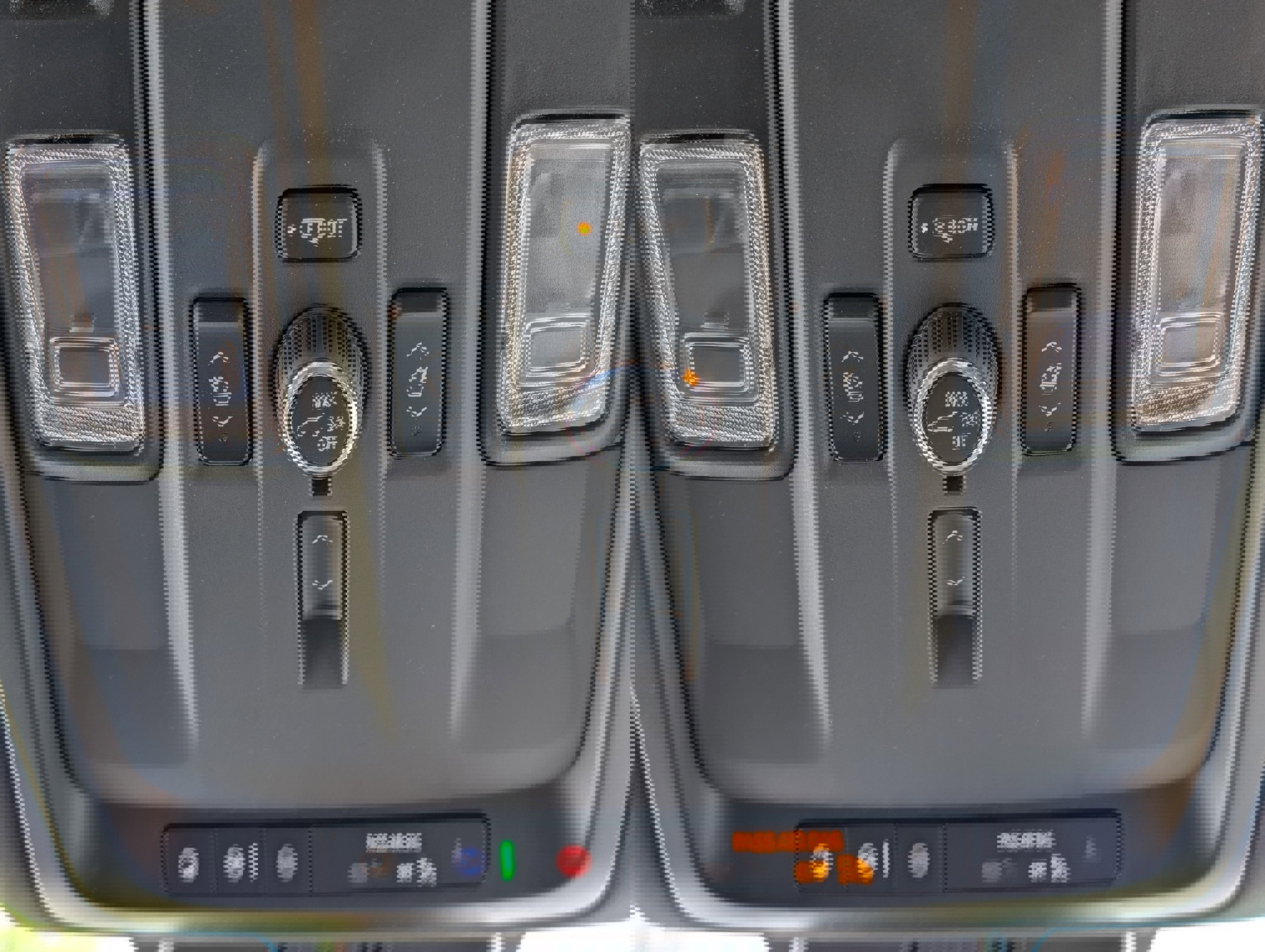 New 2025 Chevrolet Suburban Premier image 21