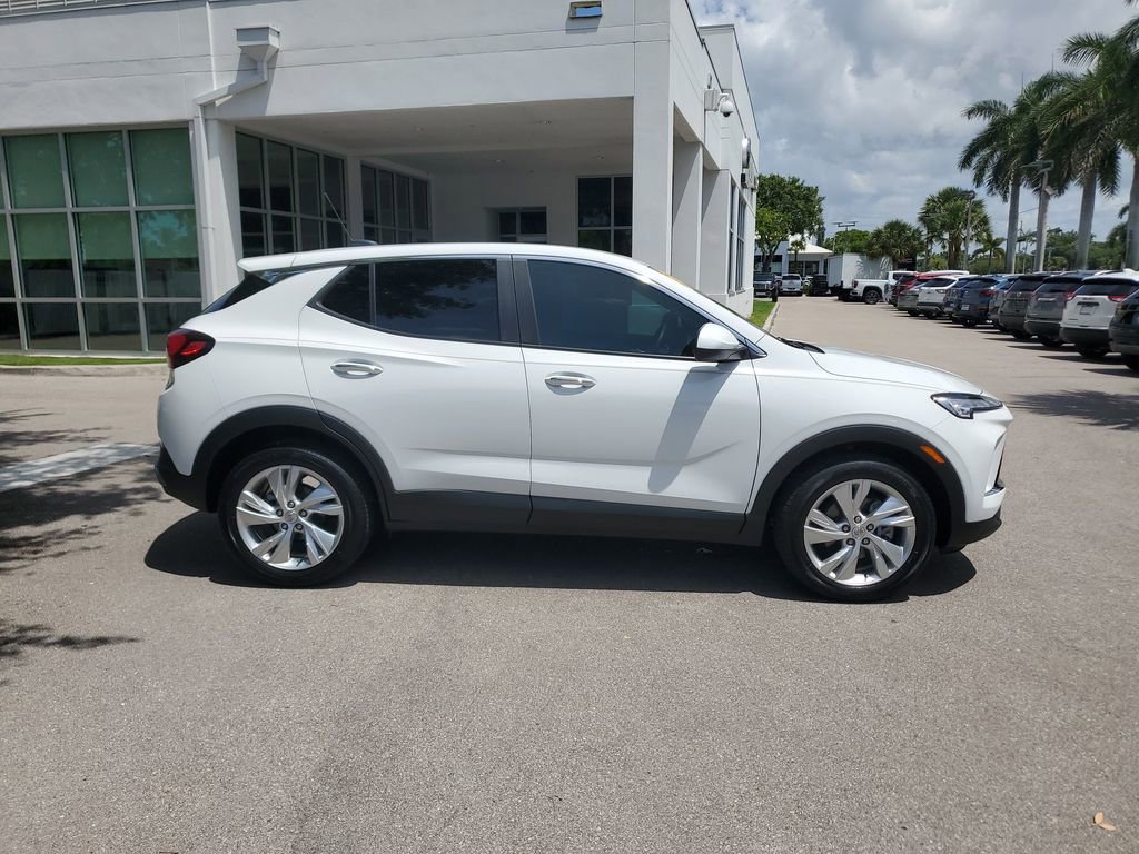 Certified 2024 Buick Encore GX Preferred FWD image 5