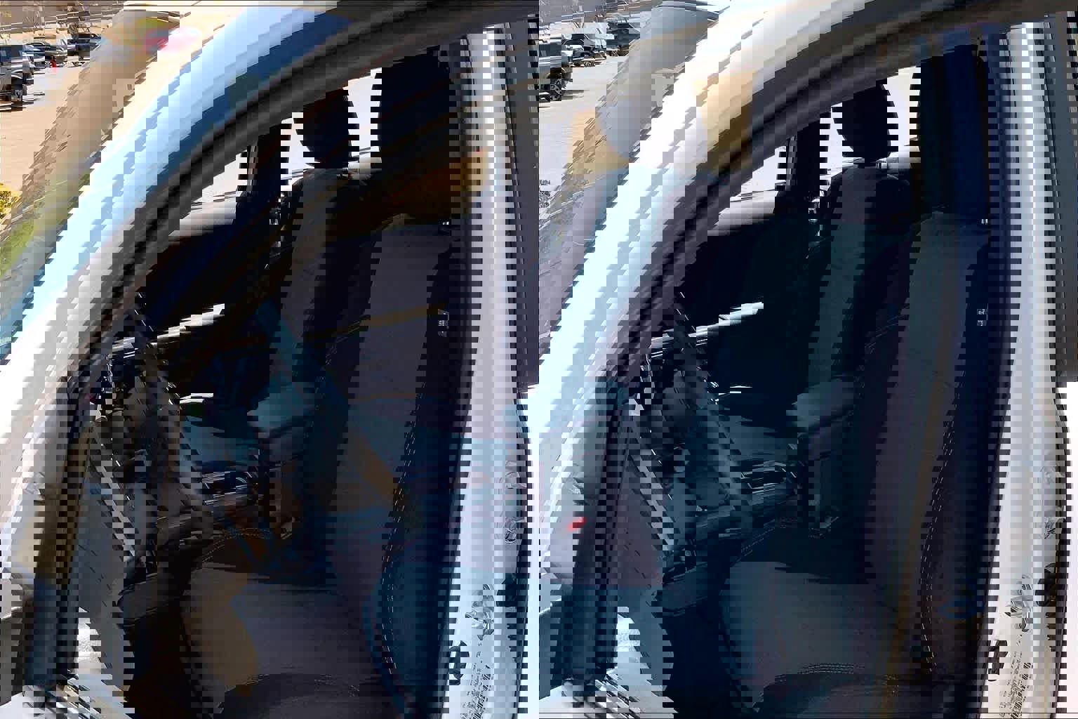 Used 2021 Toyota Tacoma TRD Off-Road w/ Technology Package AWD/4WD image 7