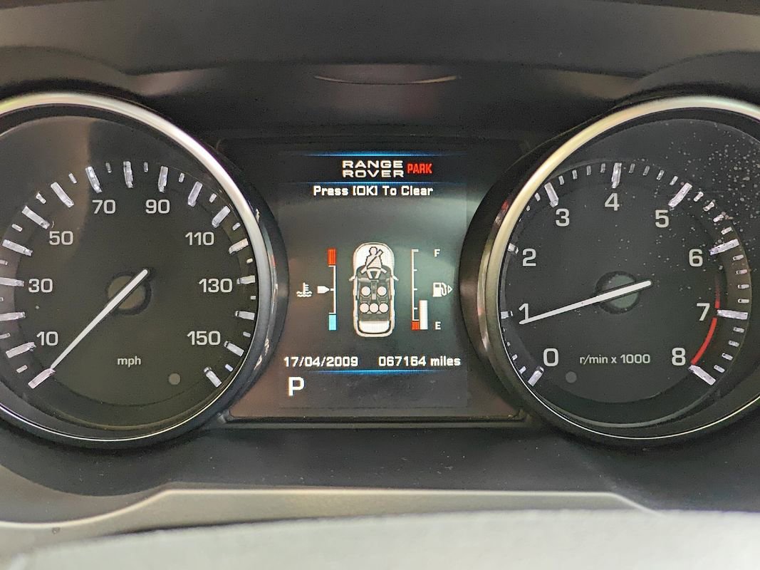 Used 2012 Land Rover Range Rover Evoque Prestige w/ Prestige Premium Pkg image 24