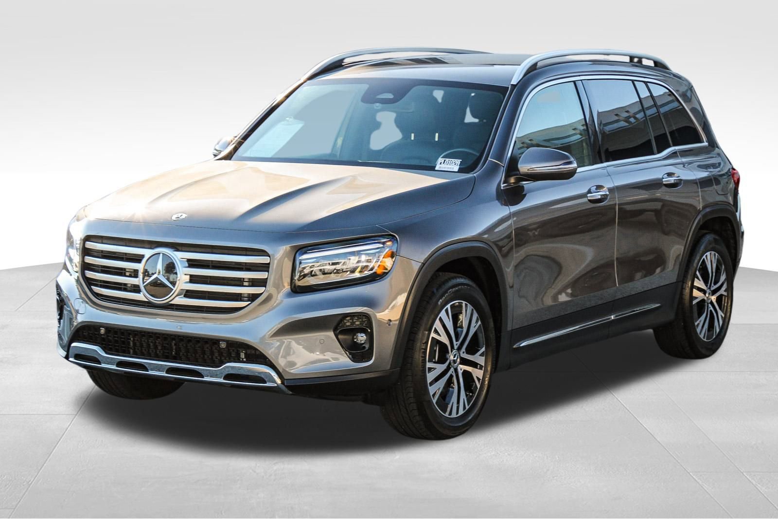 Certified 2024 Mercedes-Benz GLB 250 image 3