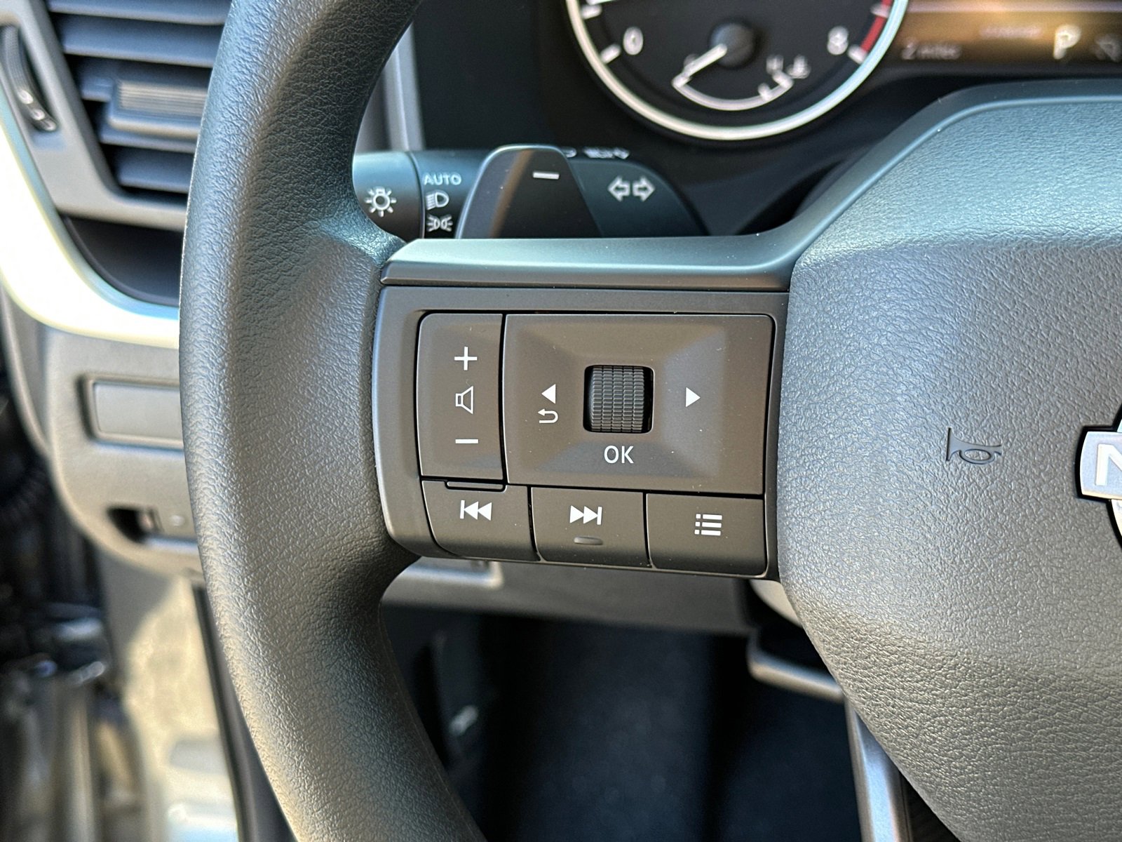 New 2026 Nissan Rogue S image 25