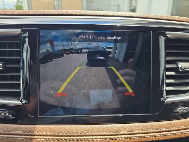 Used 2020 Chrysler Pacifica Limited w/ Tire & Wheel Group FWD image 22