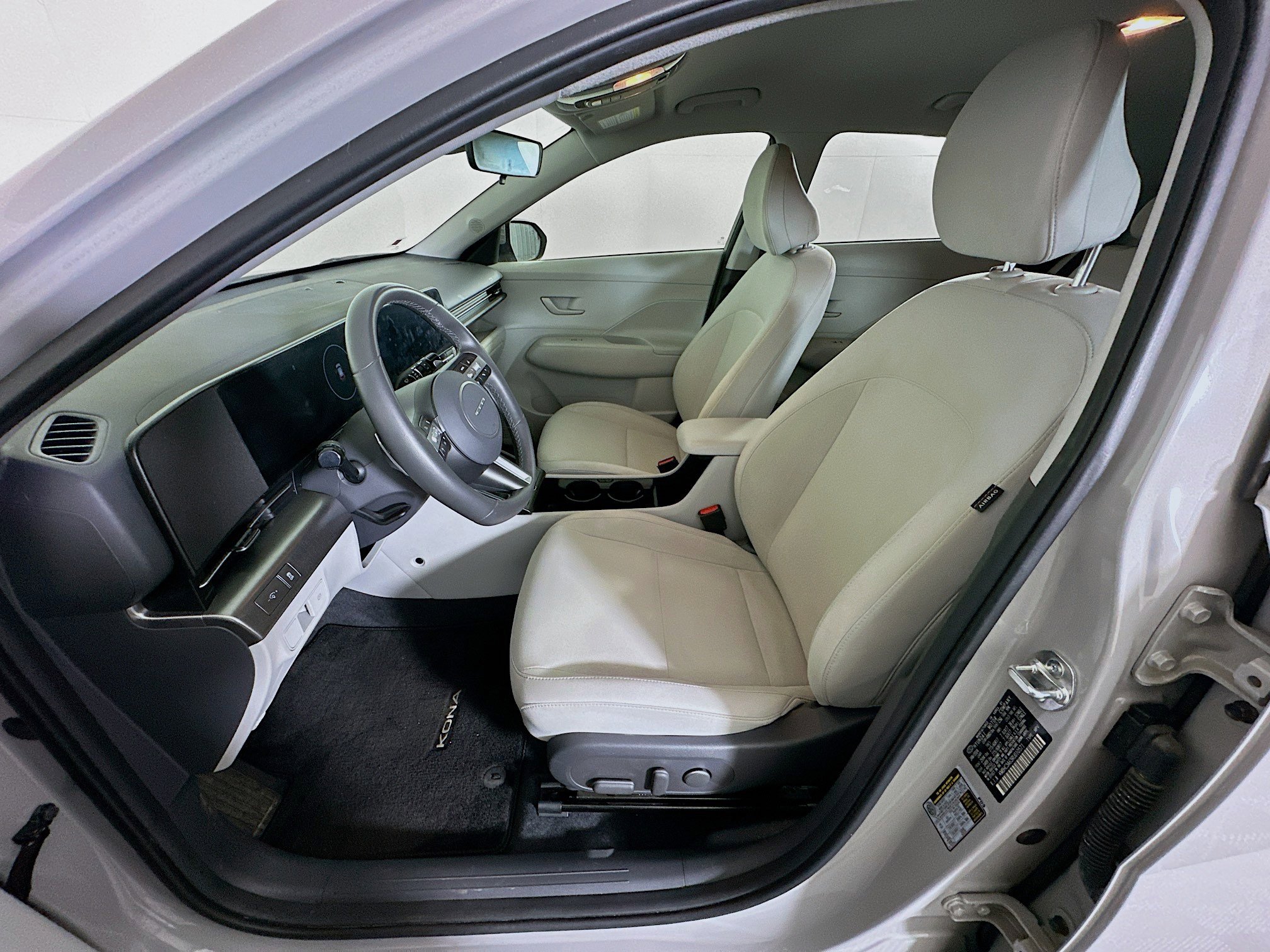Used 2024 Hyundai Kona SEL FWD image 10
