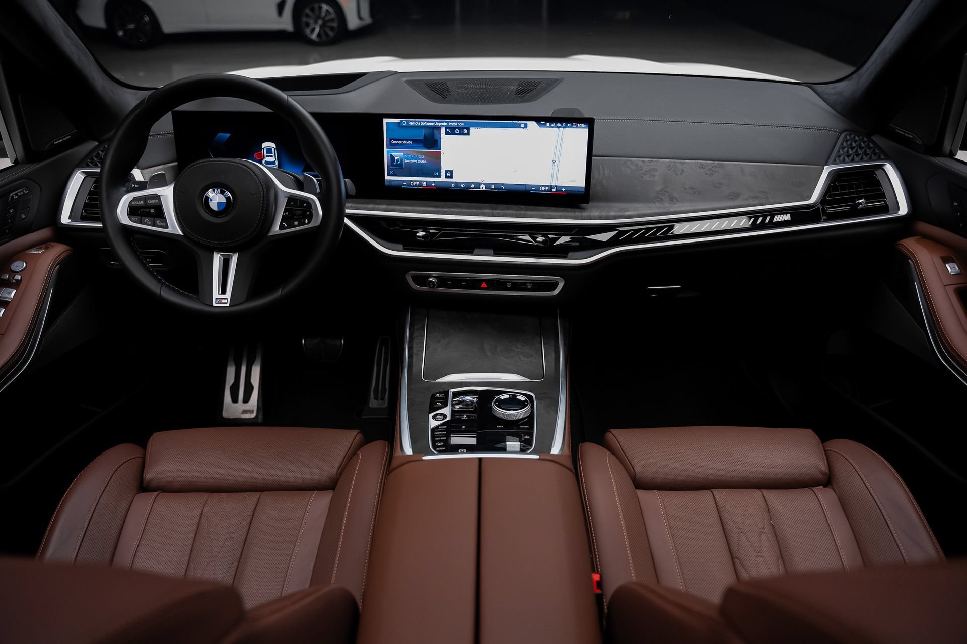 Used 2024 BMW X7 M60i AWD/4WD image 44
