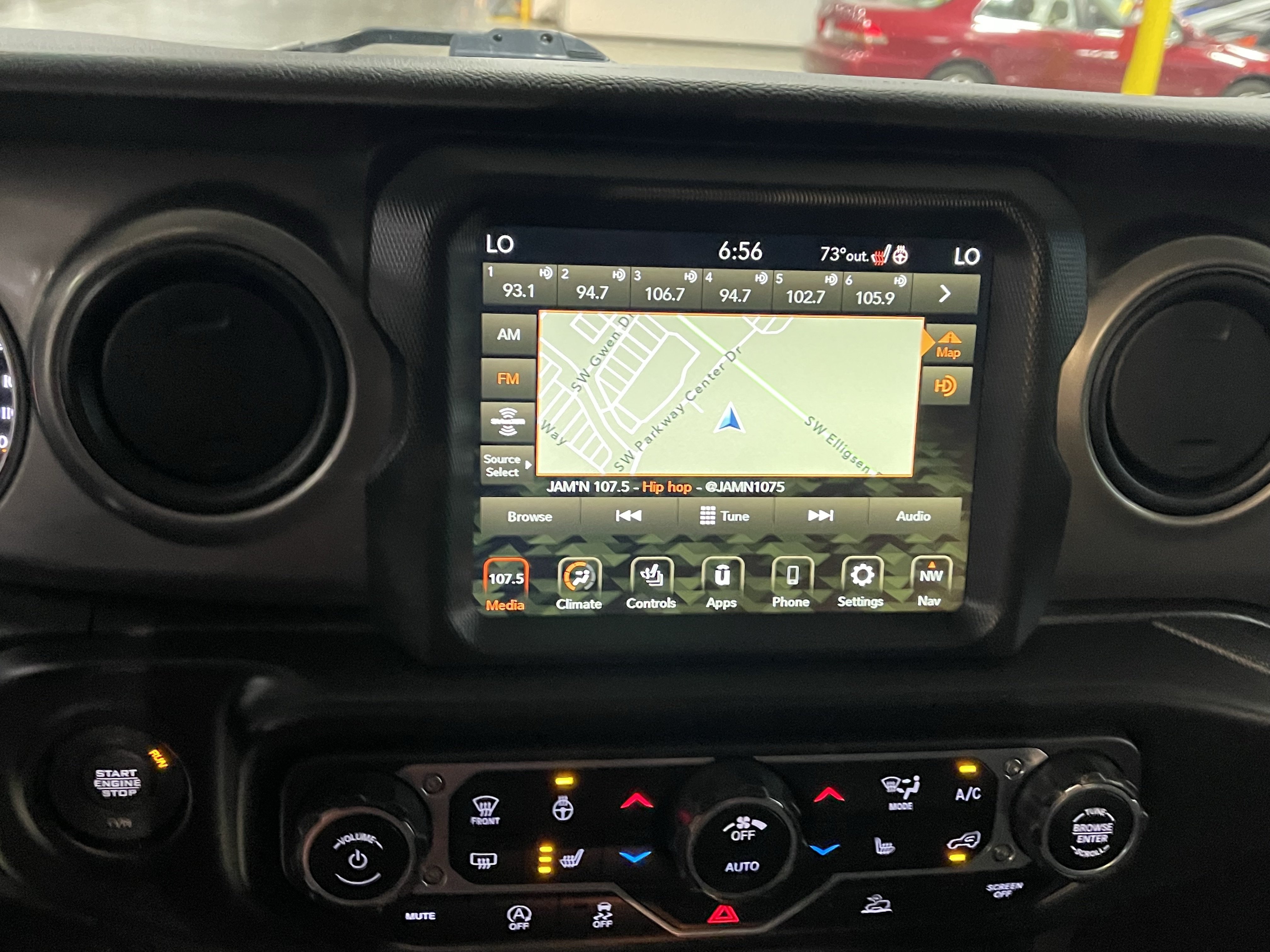 Used 2023 Jeep Gladiator Sport AWD/4WD image 24
