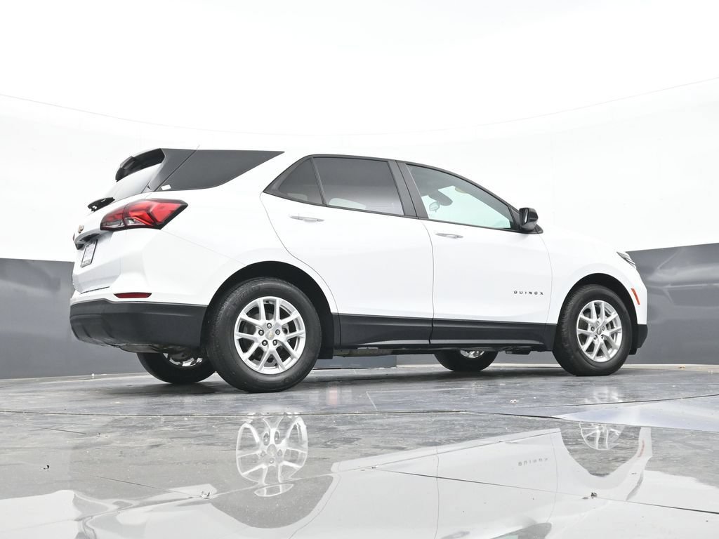 Used 2024 Chevrolet Equinox LS w/ LS Convenience Package FWD image 43