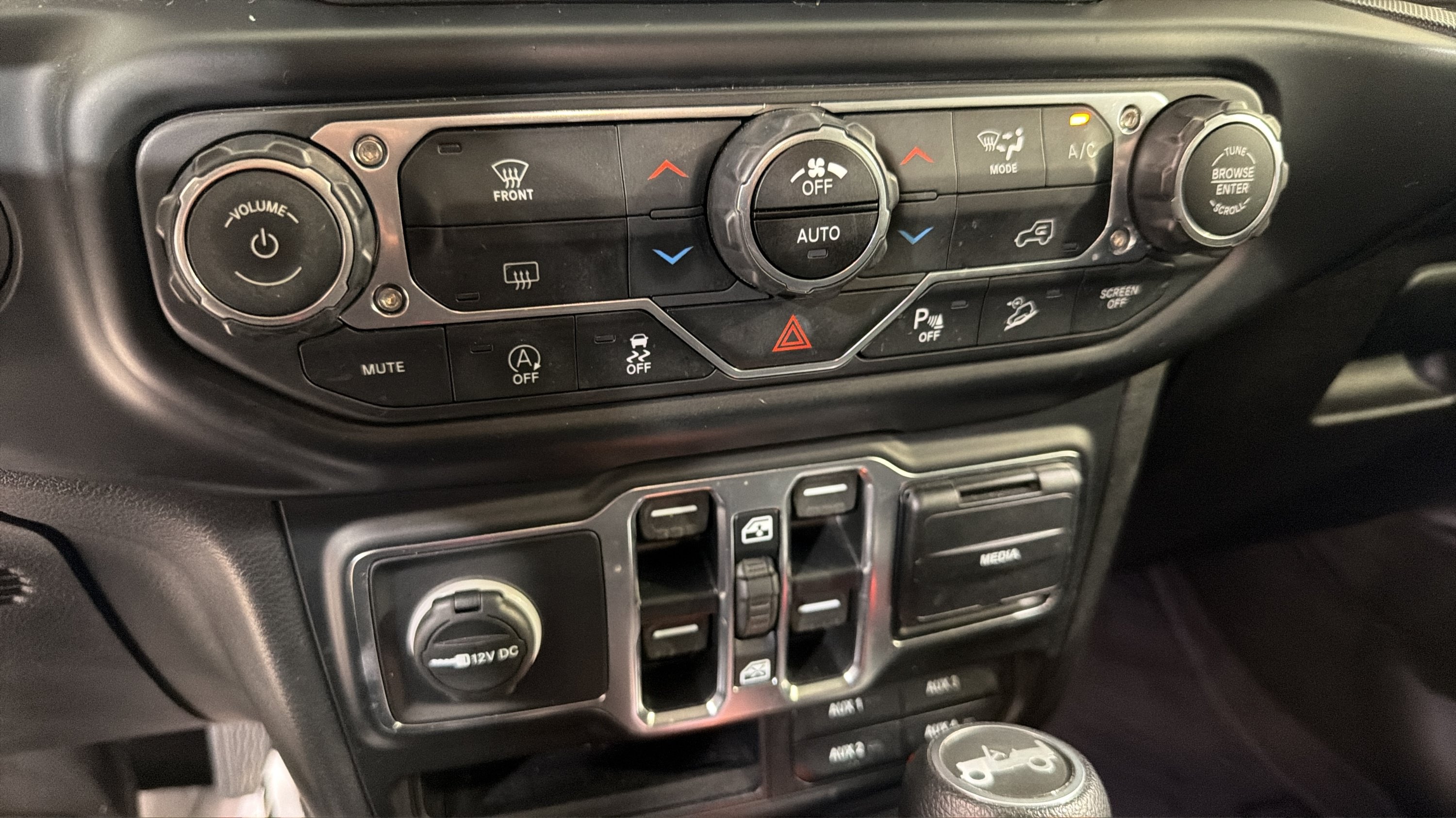 Used 2020 Jeep Wrangler Unlimited Sport S AWD/4WD image 16