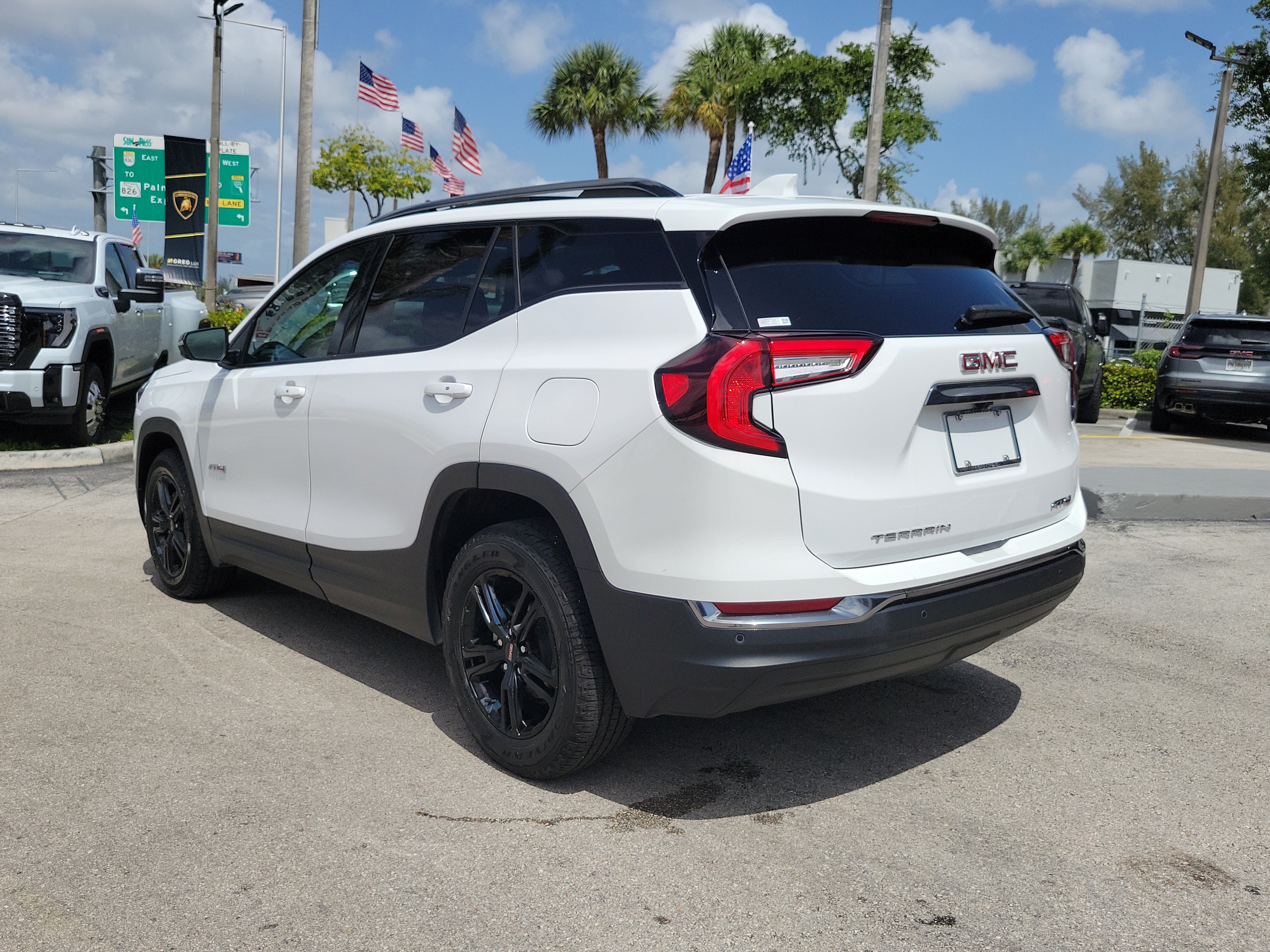 Used 2024 GMC Terrain AT4 w/ Tech Package AWD/4WD image 7