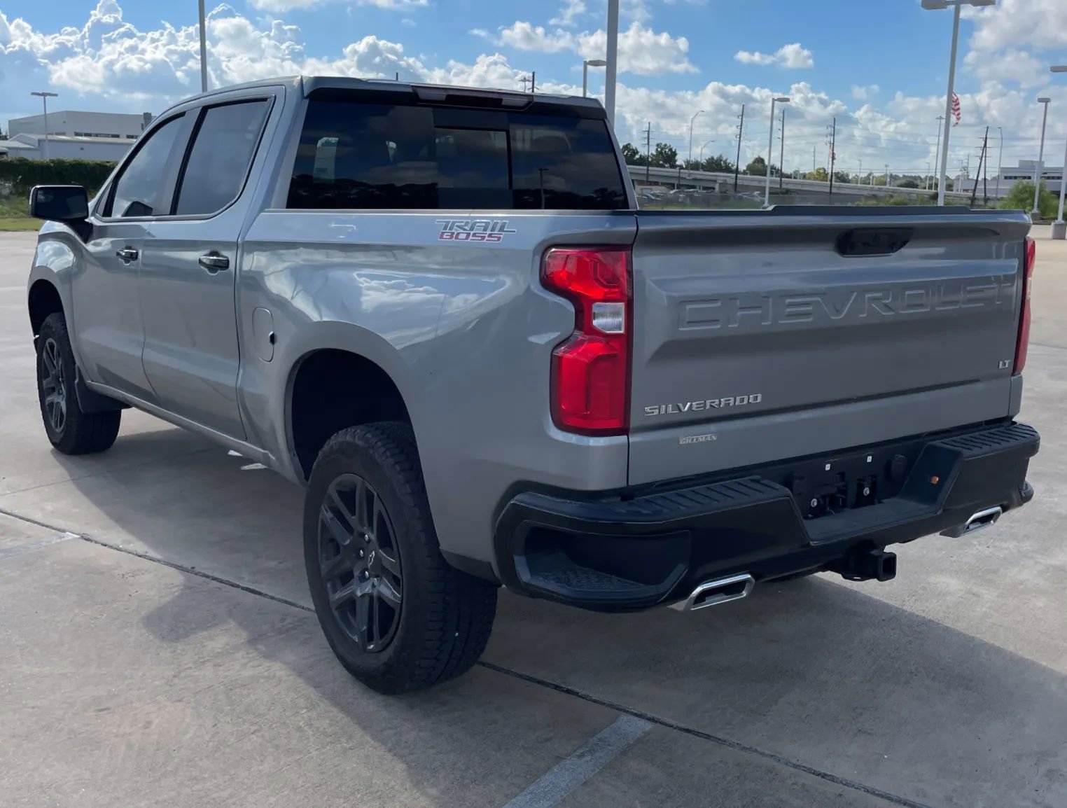 Used 2025 Chevrolet Silverado 1500 LT Trail Boss w/ Convenience Package II image 3