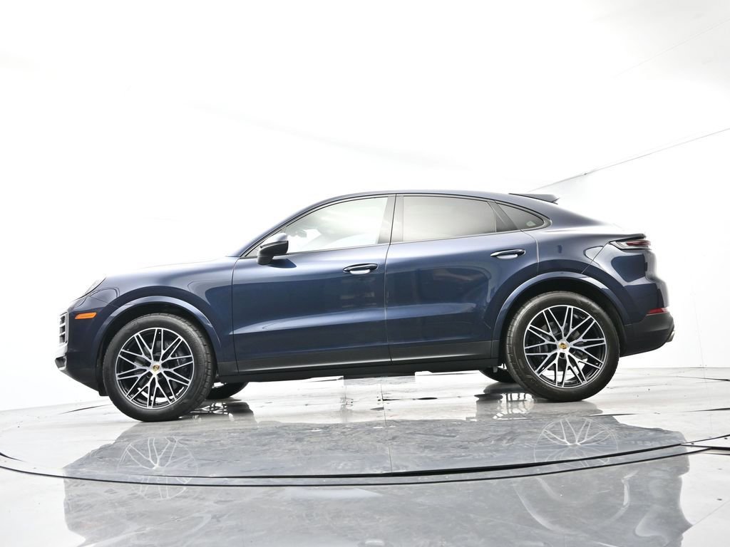 Certified 2024 Porsche Cayenne Coupe image 44