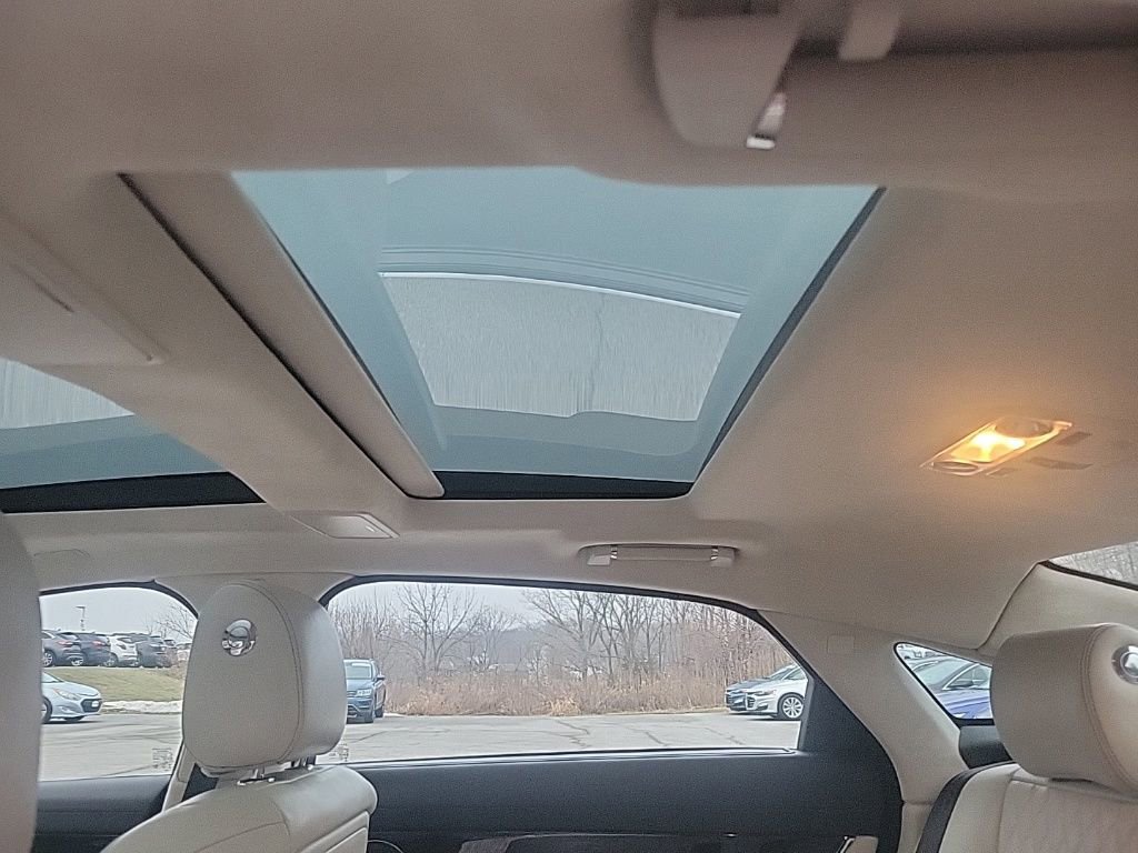 Used 2017 Jaguar XJ L Portfolio image 17