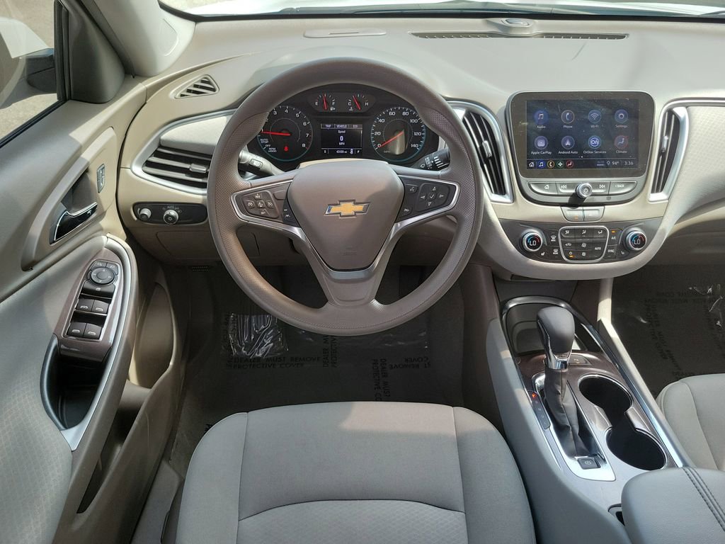 Used 2025 Chevrolet Malibu LT FWD image 12