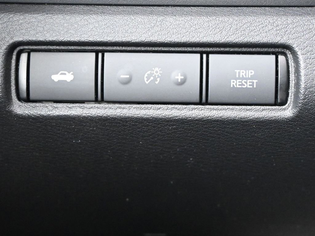 Used 2020 Nissan Altima 2.0 SR image 25