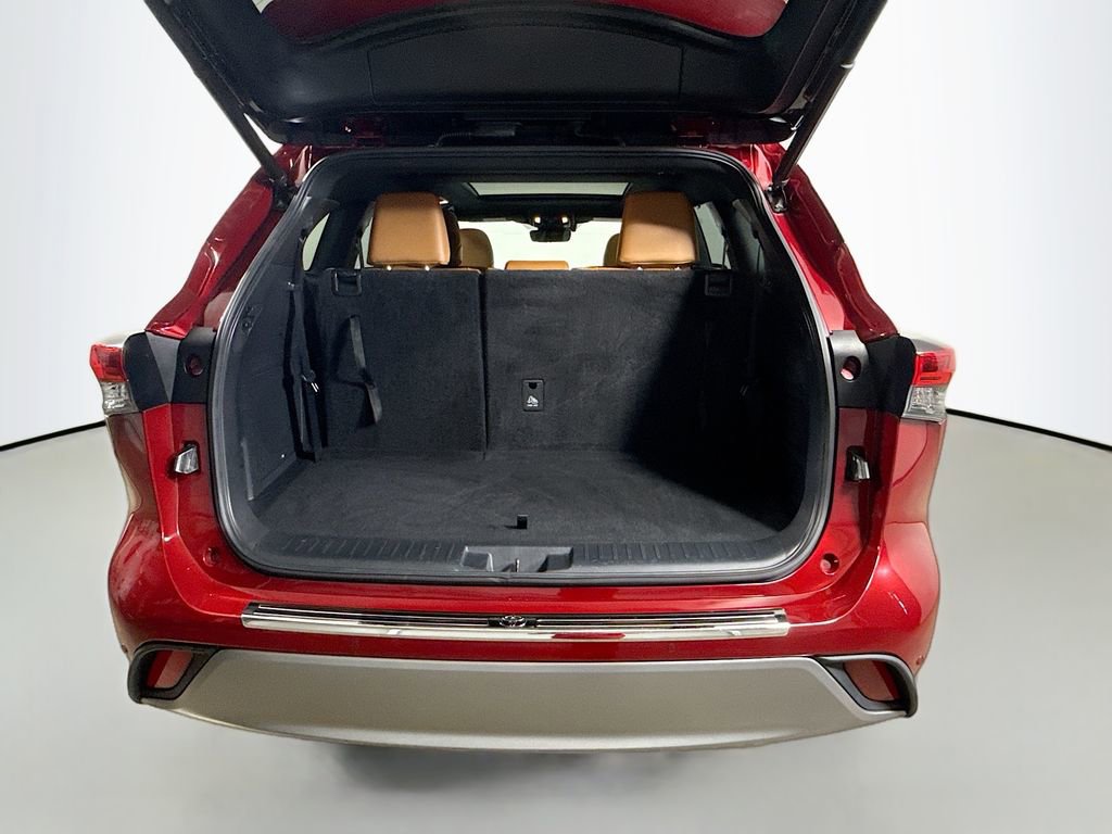 Used 2022 Toyota Highlander Platinum FWD image 26