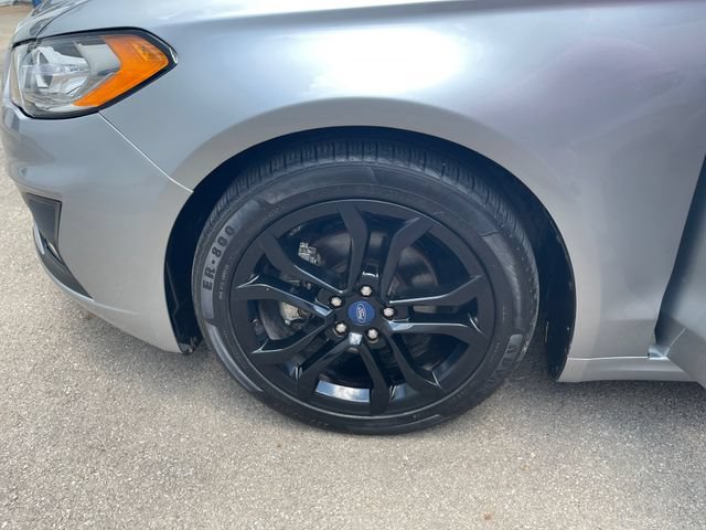 Used 2020 Ford Fusion SE w/ Equipment Group 151A FWD image 19