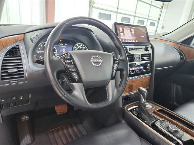 Used 2023 Nissan Armada SL w/ Captain's Chairs Package image 18