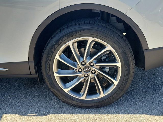 Certified 2023 Lincoln Corsair FWD w/ Equipment Group 101A image 9