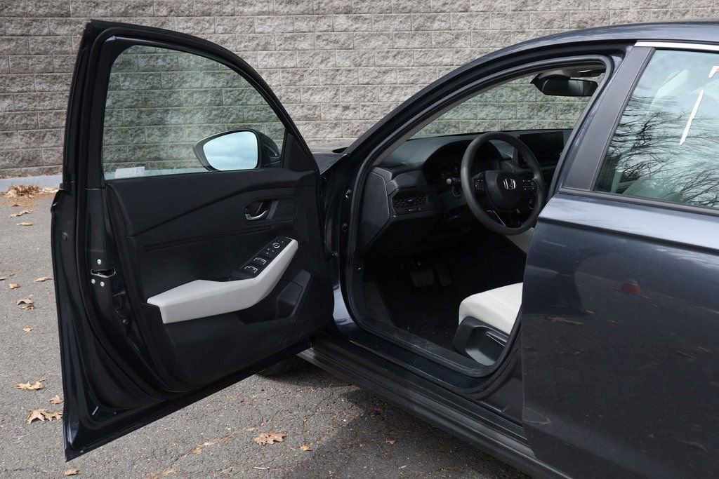 Used 2025 Honda Accord LX image 23