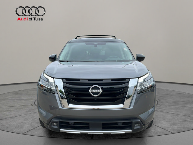 Used 2023 Nissan Pathfinder Platinum w/ Cargo Package AWD/4WD image 2