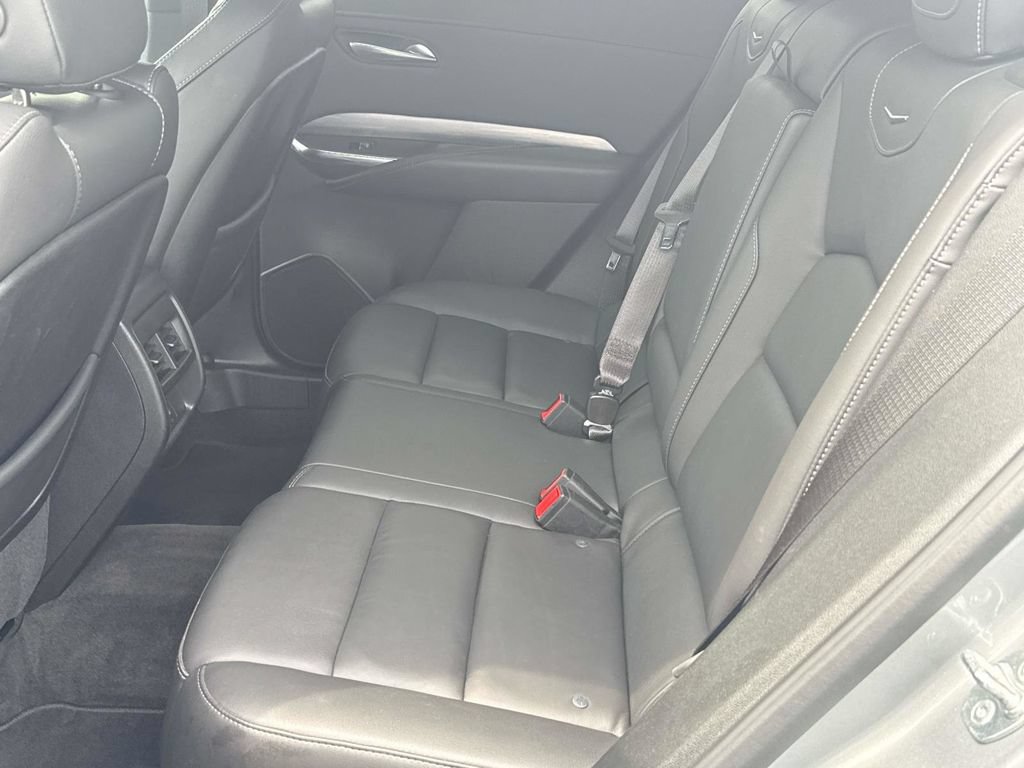 Used 2025 Cadillac XT4 Premium Luxury FWD image 25