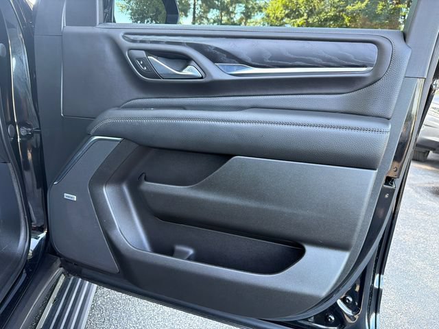 Used 2022 GMC Yukon XL Denali w/ Denali Premium Package AWD/4WD image 14