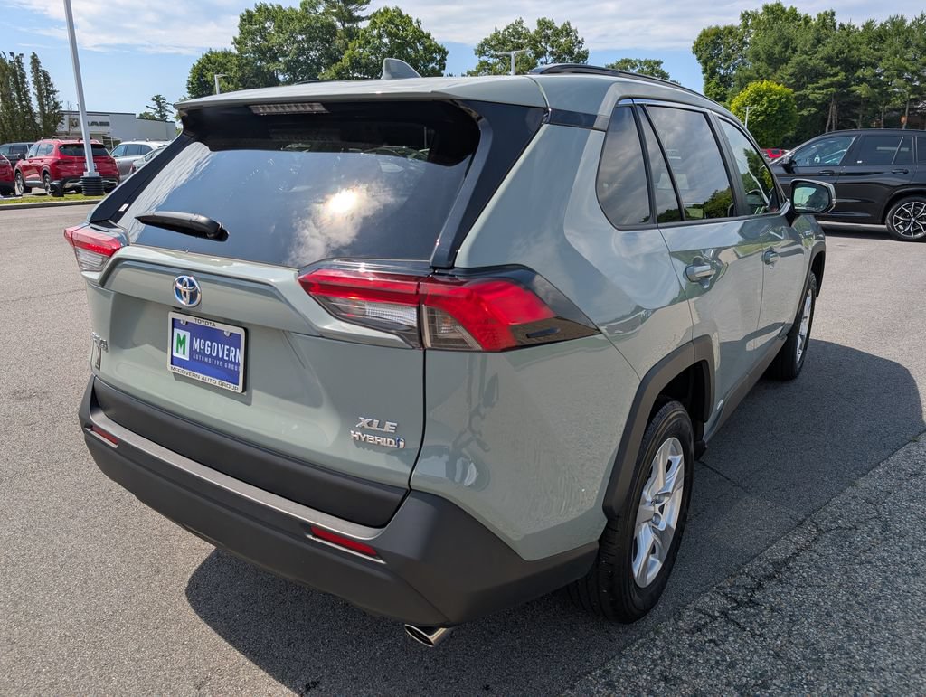 Used 2021 Toyota RAV4 XLE w/ Convenience Package AWD/4WD image 6