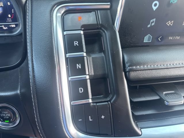 Used 2023 Chevrolet Tahoe Z71 w/ Luxury Package AWD/4WD image 19