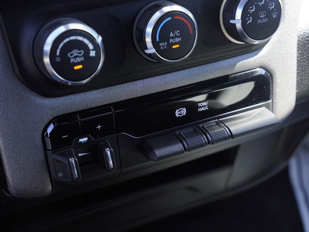 Certified 2024 RAM 2500 Big Horn AWD/4WD image 18