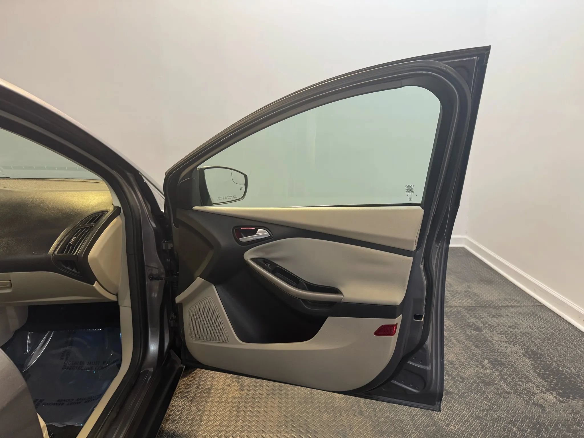 Used 2012 Ford Focus SEL FWD image 22
