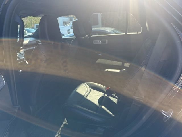 Used 2023 Ford Explorer Platinum w/ Technology Package AWD/4WD image 11