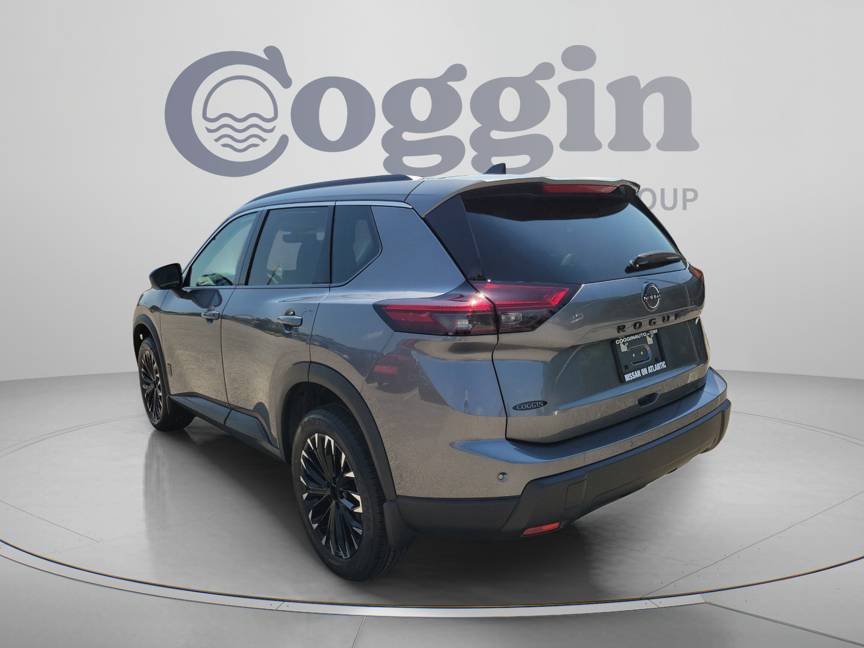 New 2026 Nissan Rogue Dark Armor FWD image 3