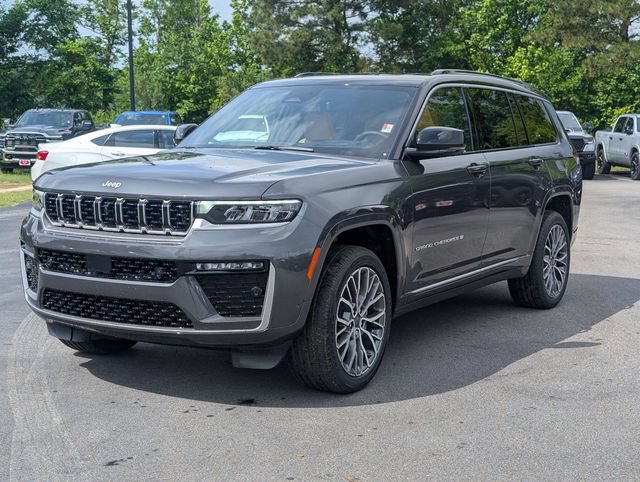 New 2026 Jeep Grand Cherokee L Summit w/ Advanced Protech Group IV AWD/4WD image 4