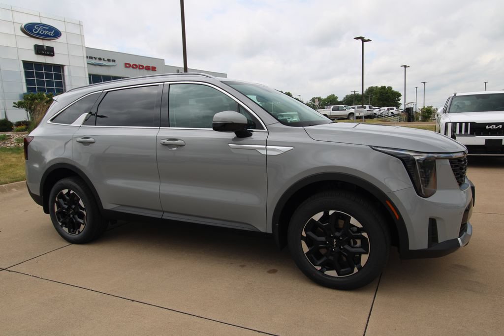 New 2026 Kia Sorento S AWD/4WD image 3