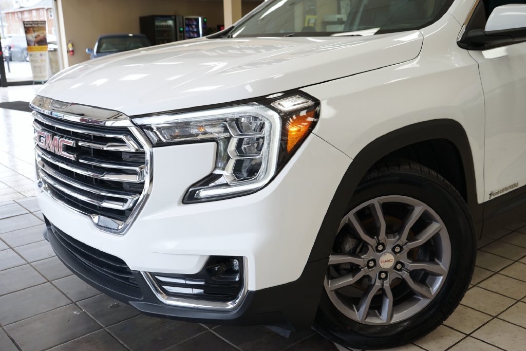 Used 2023 GMC Terrain SLT FWD image 20