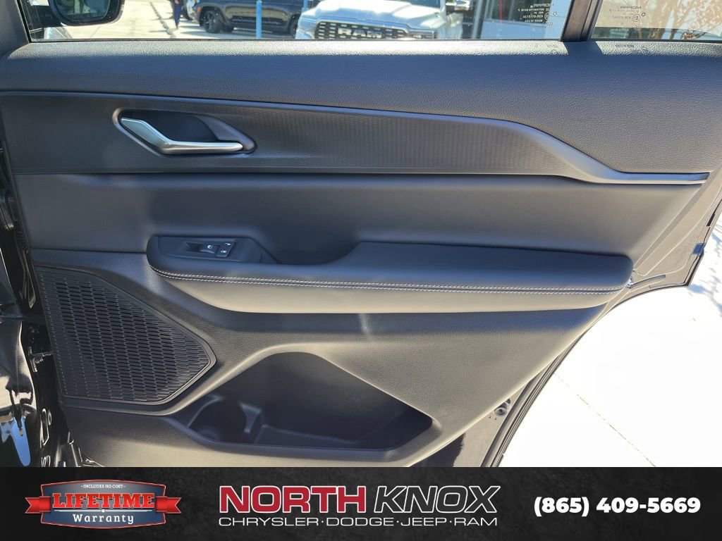 New 2025 Jeep Grand Cherokee L Altitude image 26