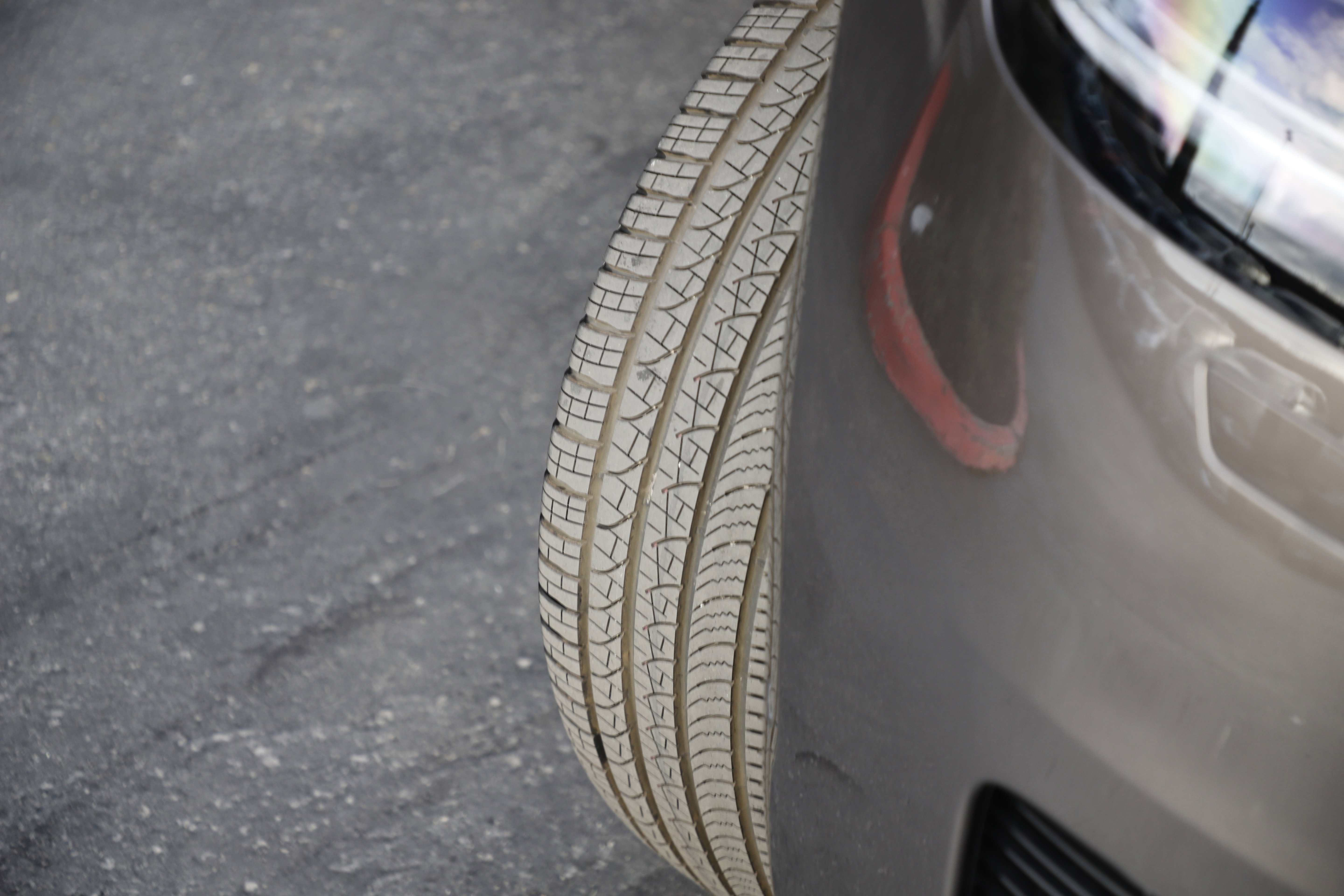 New 2026 Land Rover Range Rover SE image 3