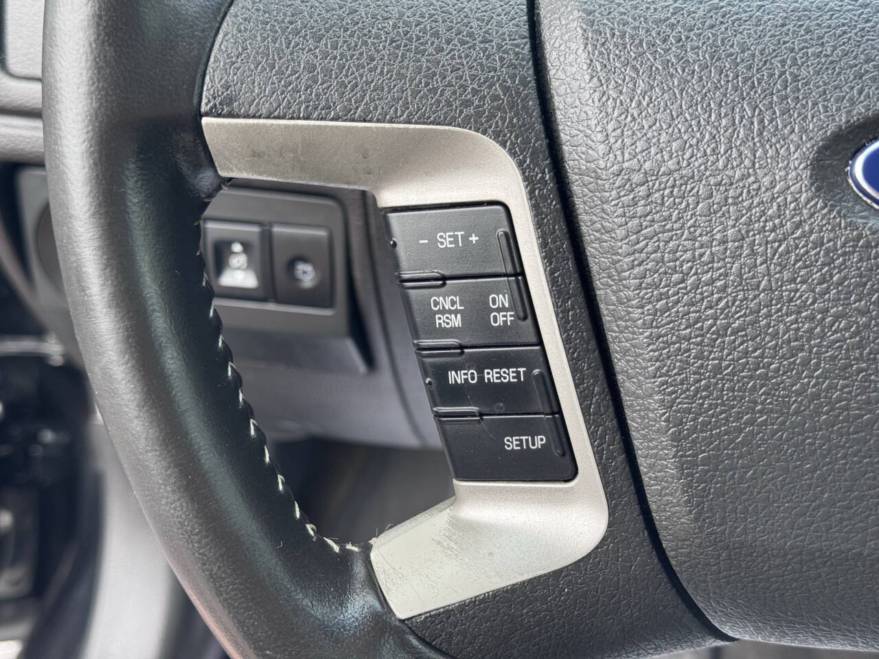 Used 2010 Ford Fusion SEL FWD image 17