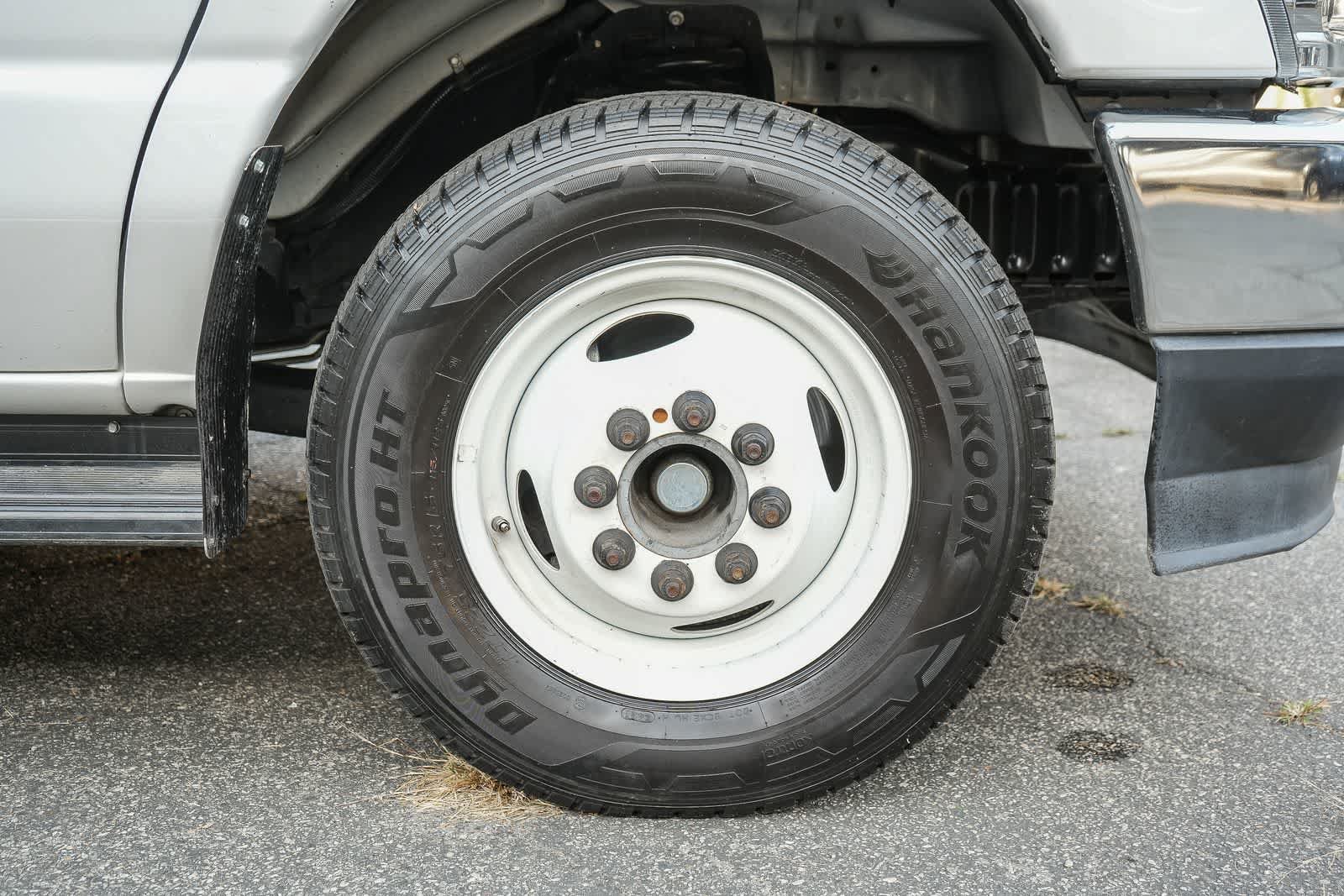 Used 2023 Ford E-450 and Econoline 450 Super Duty w/ Motorhome Prep Package RWD image 39