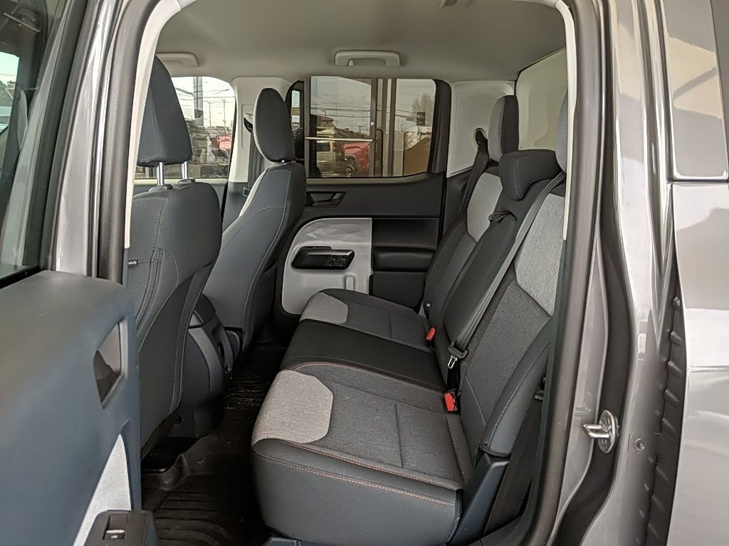 Certified 2024 Ford Maverick XLT image 12