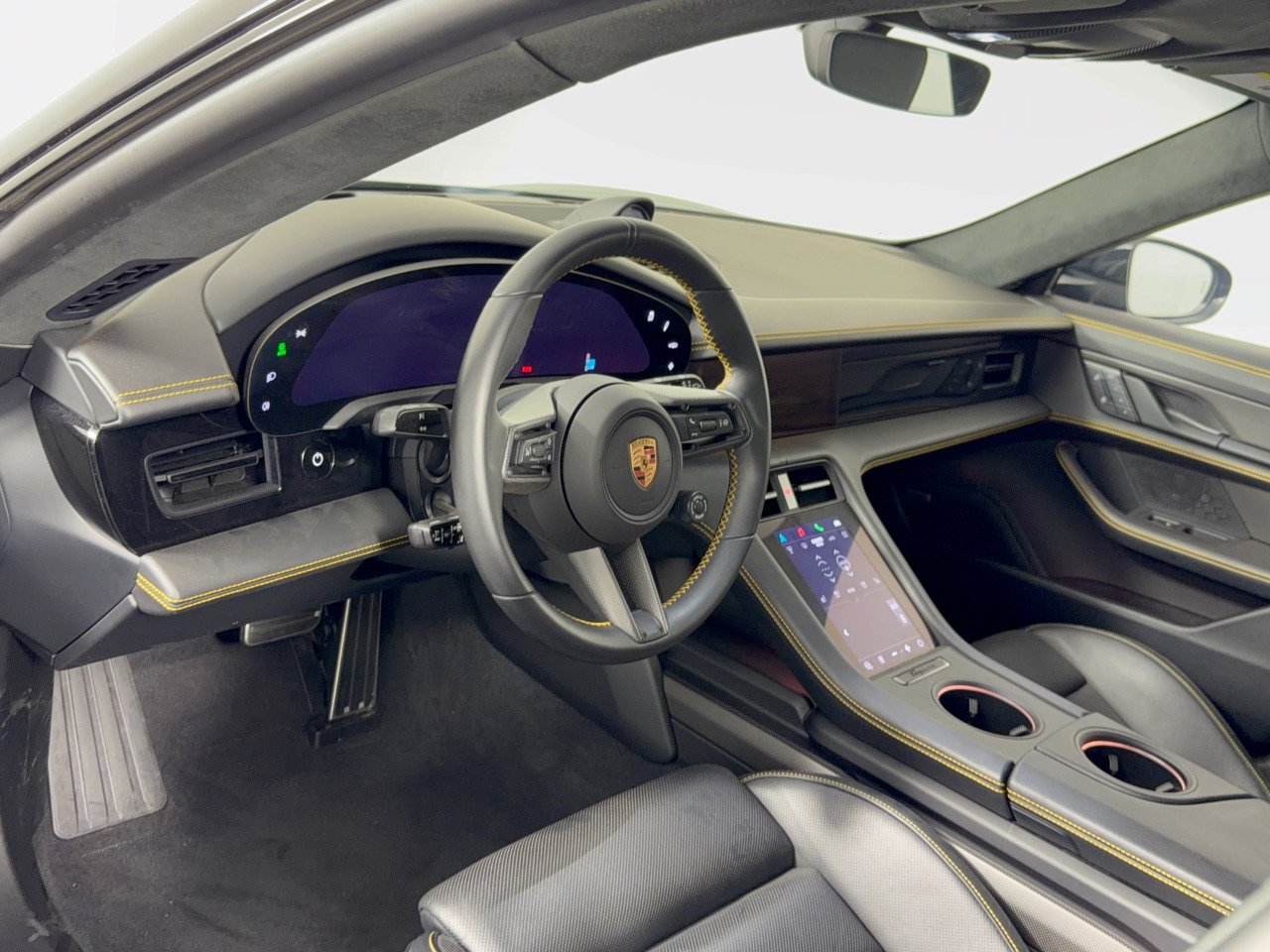 New 2025 Porsche Taycan GTS AWD/4WD image 4