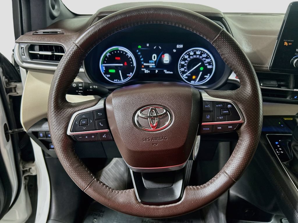 Used 2021 Toyota Sienna Platinum FWD image 9